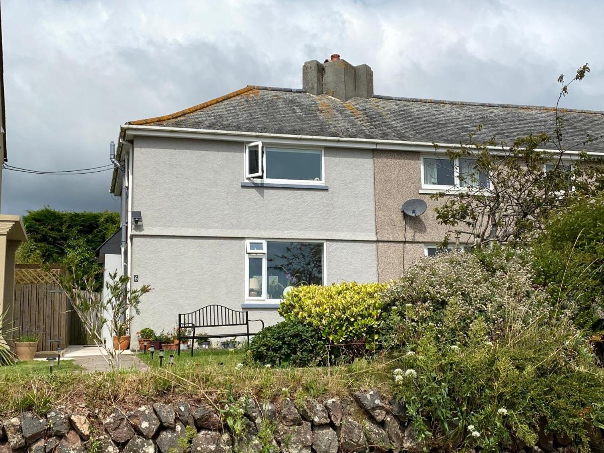 Cosy Double In A Seaside *
